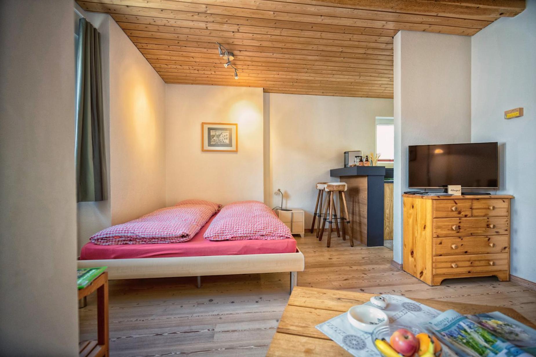 Apartamento Chasa Gisep Scuol Exterior foto